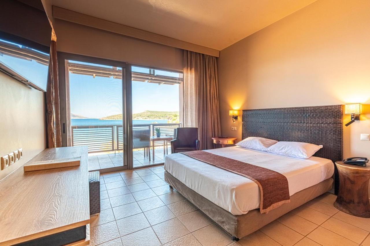 Aegeon Beach Hotel ซูนิโอ ภายนอก รูปภาพ
