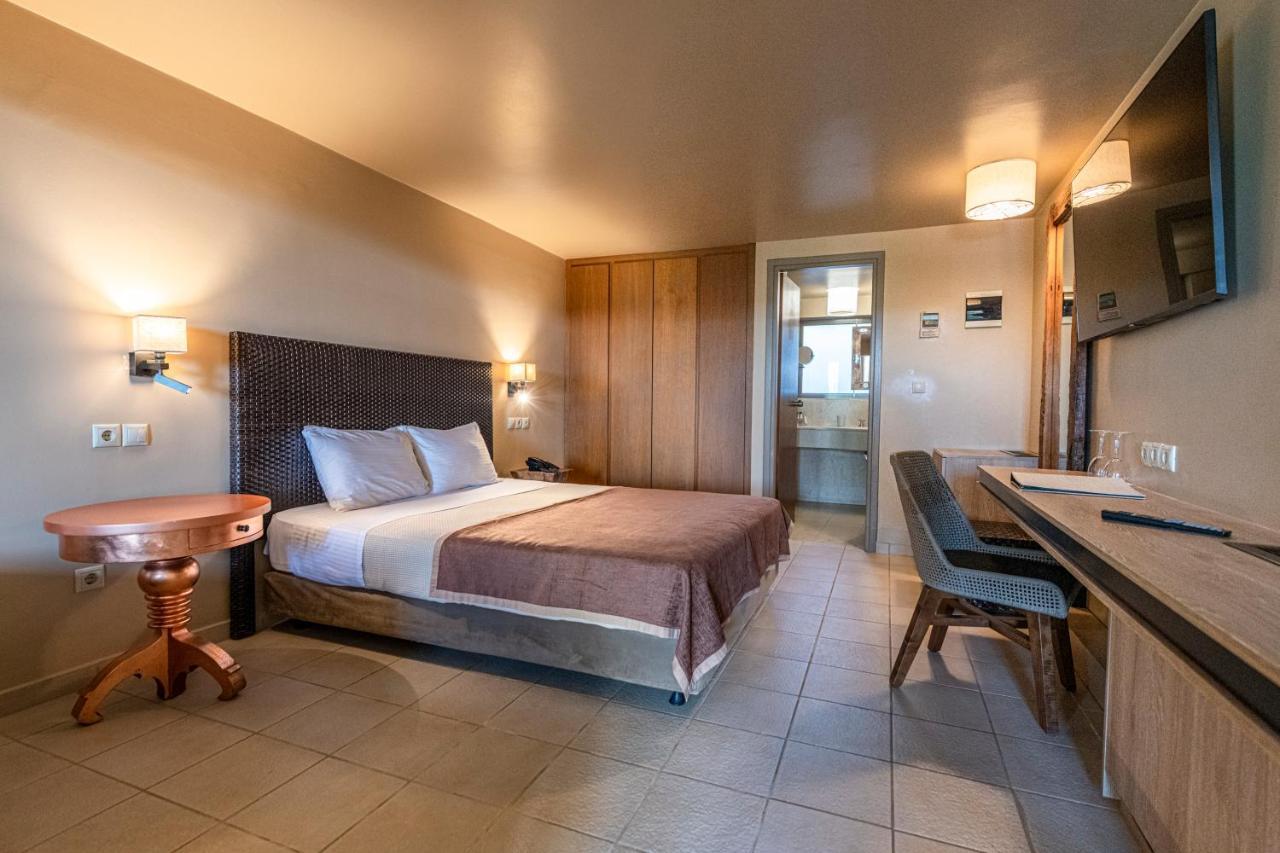 Aegeon Beach Hotel ซูนิโอ ภายนอก รูปภาพ